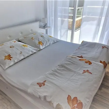 アパート Sadet's Penthouse Sarandë