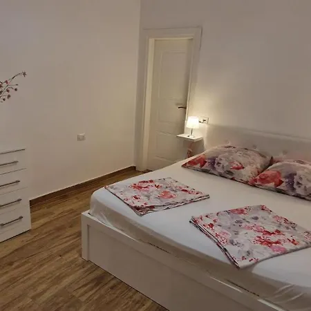 Sadet's Penthouse Saranda