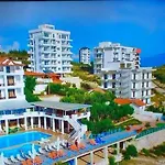 Sadet's Penthouse Daire Saranda