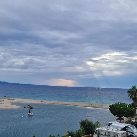 Sadet's Penthouse Saranda *