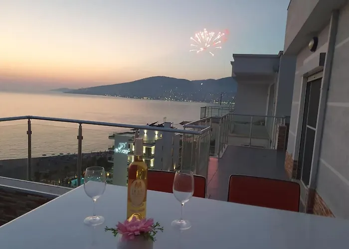 Sadet's Penthouse Appartamento Sarandë