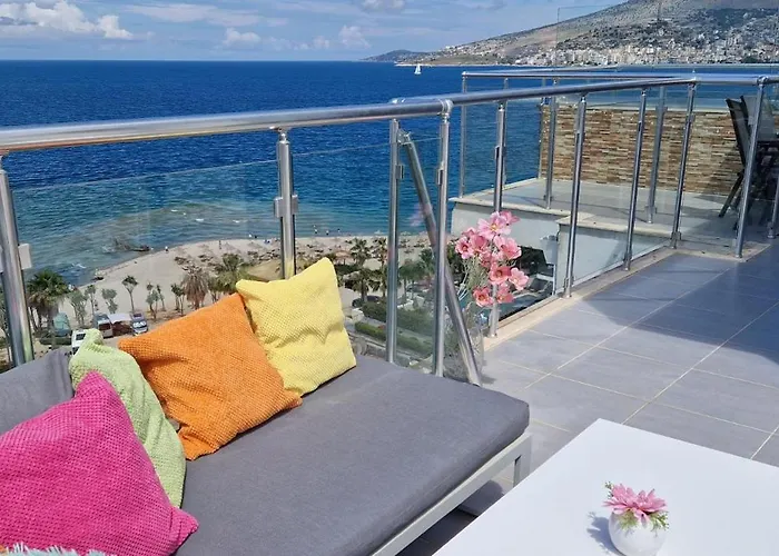 Sadet's Penthouse Appartamento Sarandë