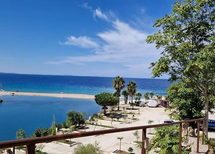 Sadet's Penthouse Appartamento Sarandë