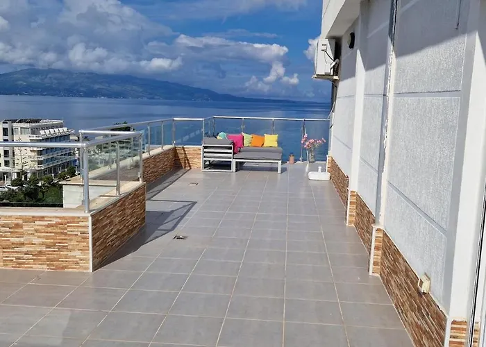 Sadet's Penthouse Appartamento Sarandë